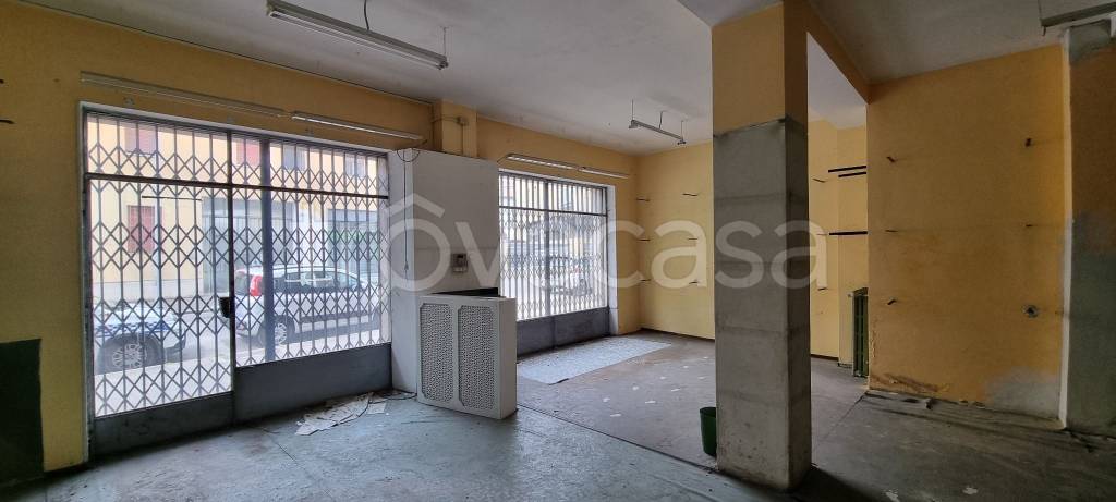 negozio in vendita a Vigevano
