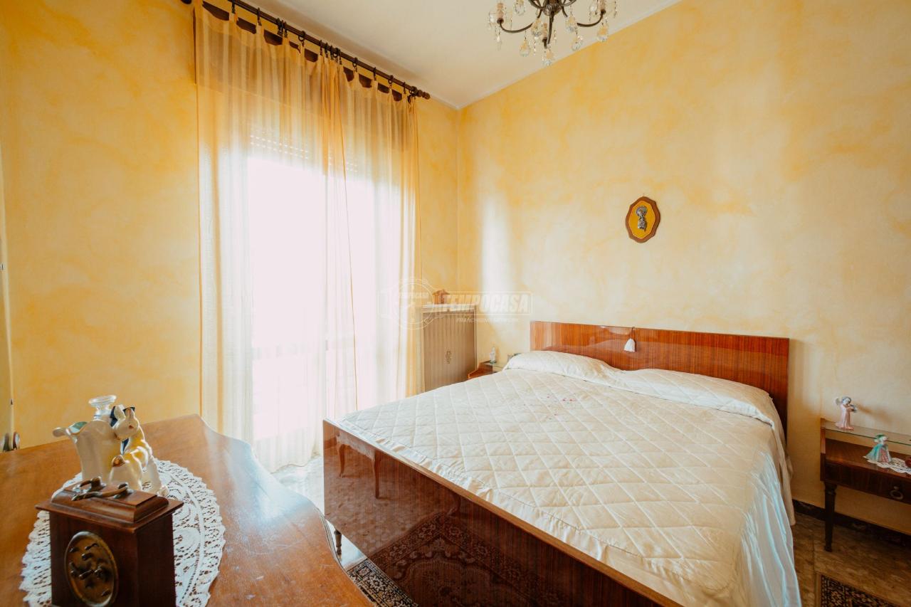 casa indipendente in vendita a Vigevano in zona Piccolini