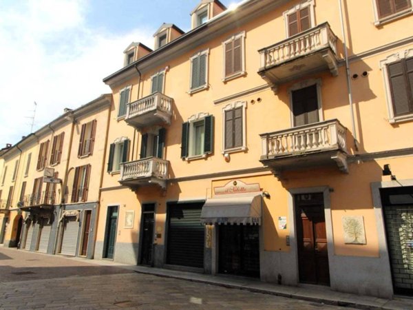 negozio in vendita a Vigevano