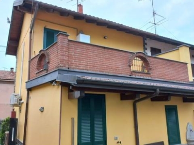 casa indipendente in vendita a Vigevano