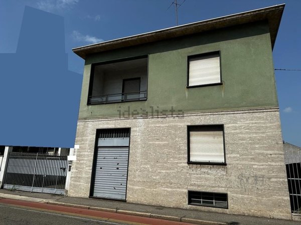 casa indipendente in vendita a Vigevano