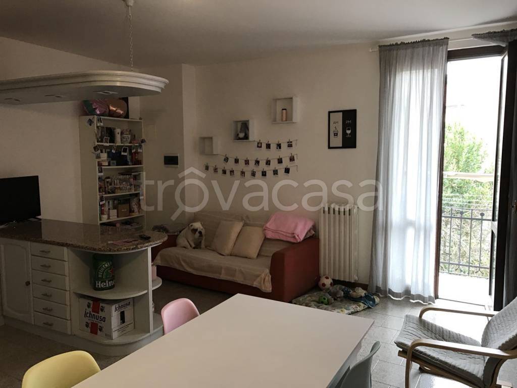 casa indipendente in vendita a Vigevano