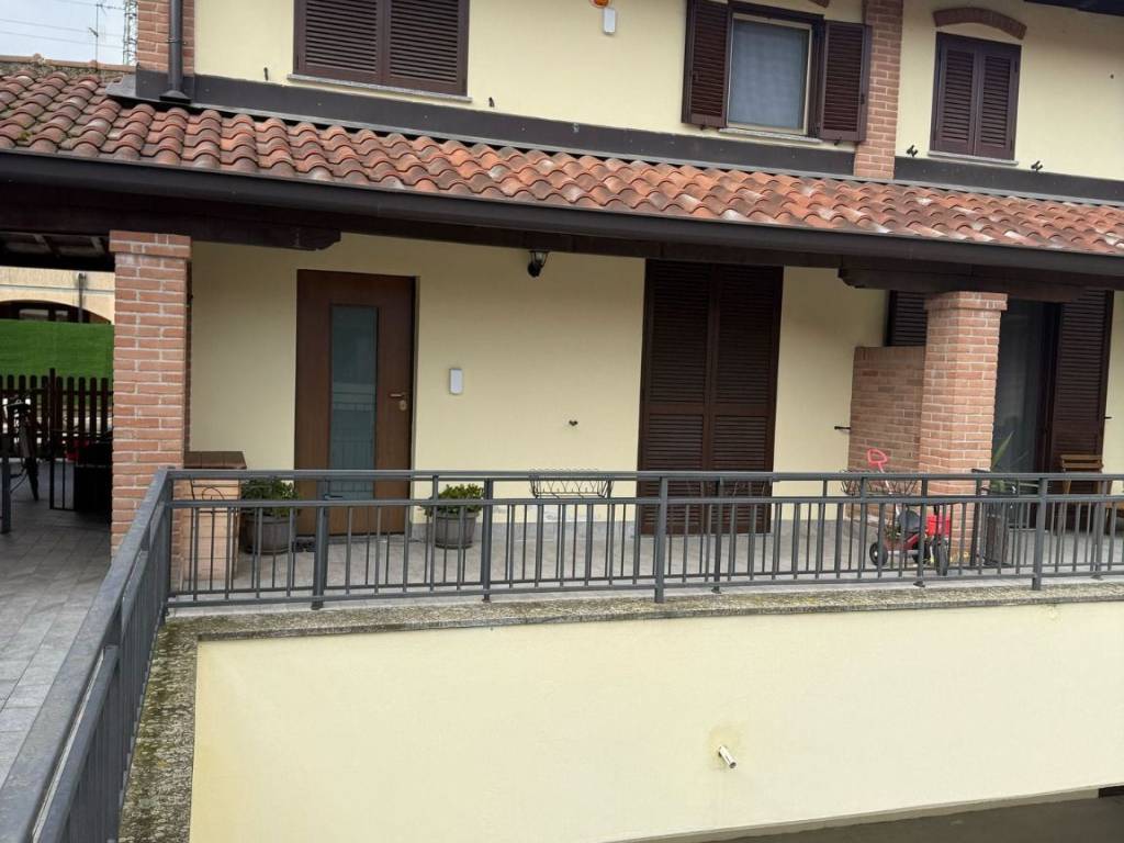 casa indipendente in vendita a Vigevano