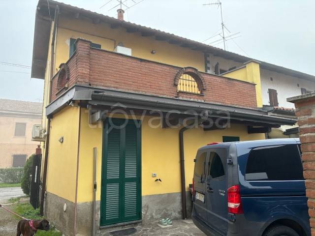 casa indipendente in vendita a Vigevano