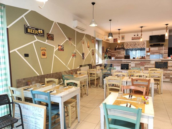 negozio in vendita a Vigevano