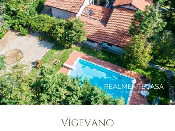 casa indipendente in vendita a Vigevano in zona Sforzesca