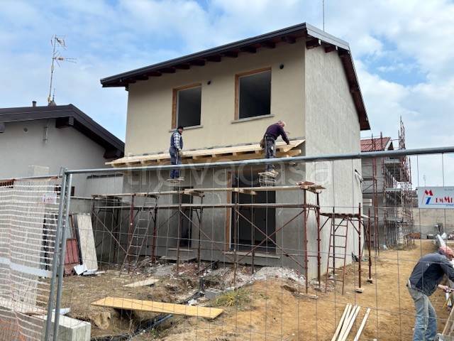 casa indipendente in vendita a Vigevano