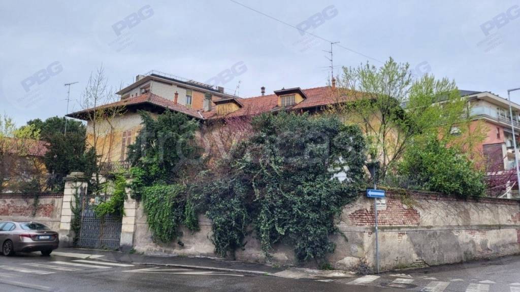 casa indipendente in vendita a Vigevano