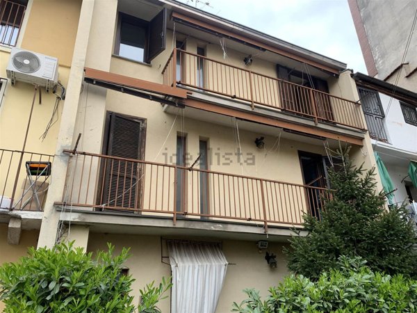 casa indipendente in vendita a Vigevano