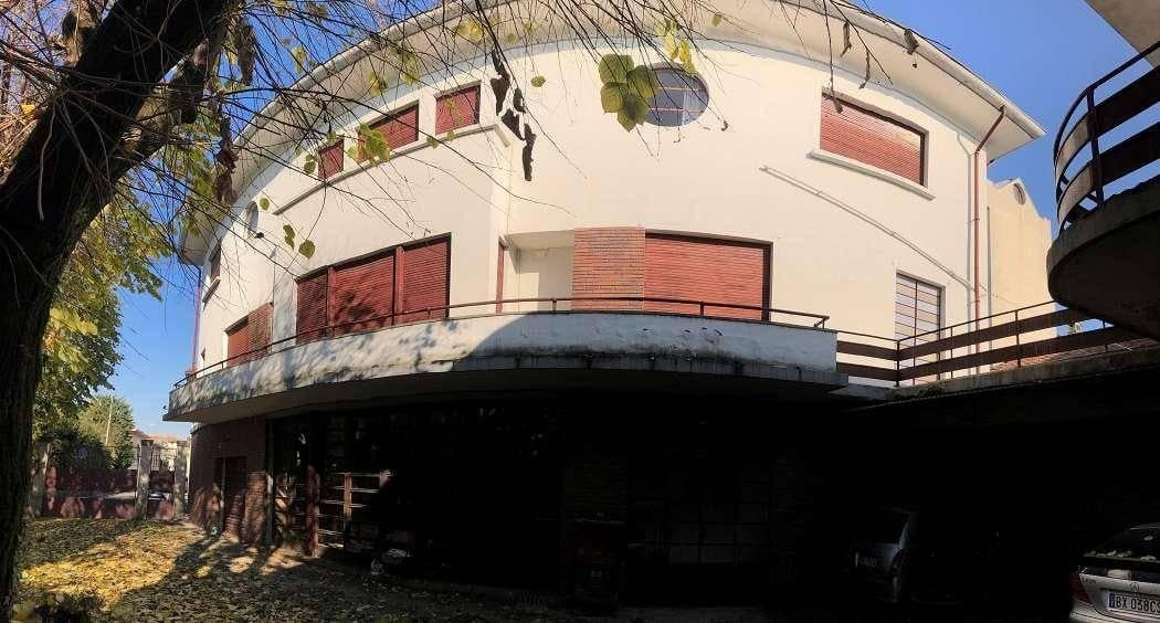casa indipendente in vendita a Vigevano