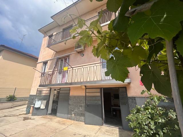 appartamento in vendita a Vigevano in zona Piccolini