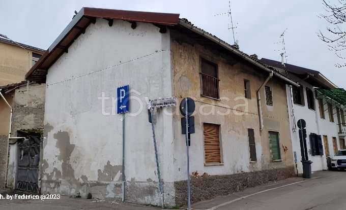 esavano in vendita a Vigevano