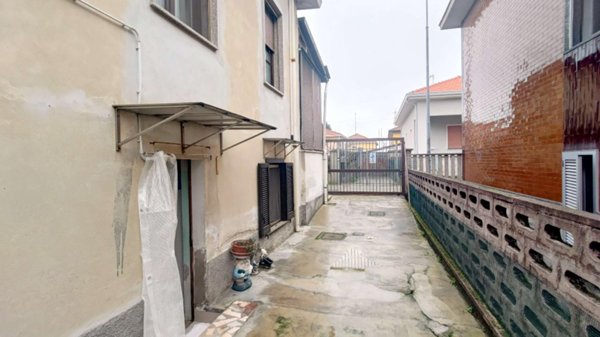 casa indipendente in vendita a Vigevano