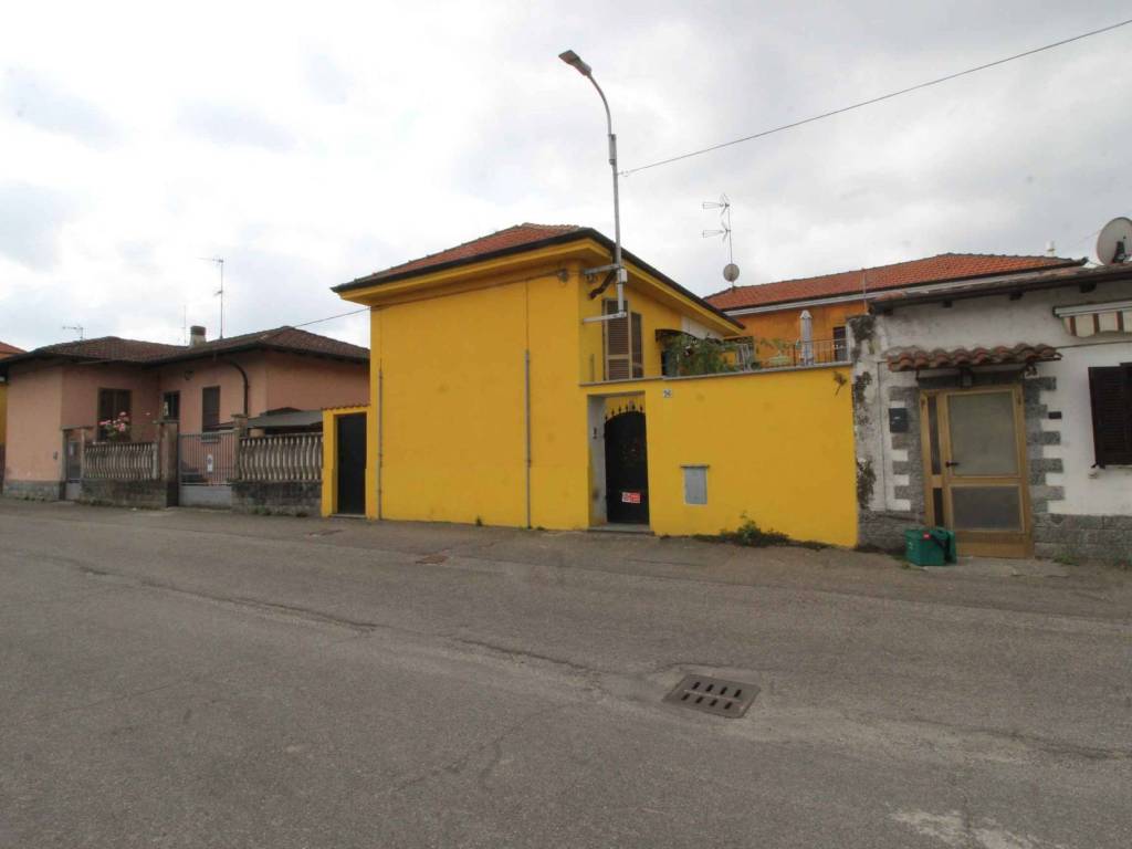 casa indipendente in vendita a Vigevano