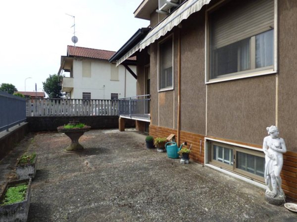 casa indipendente in vendita a Vigevano
