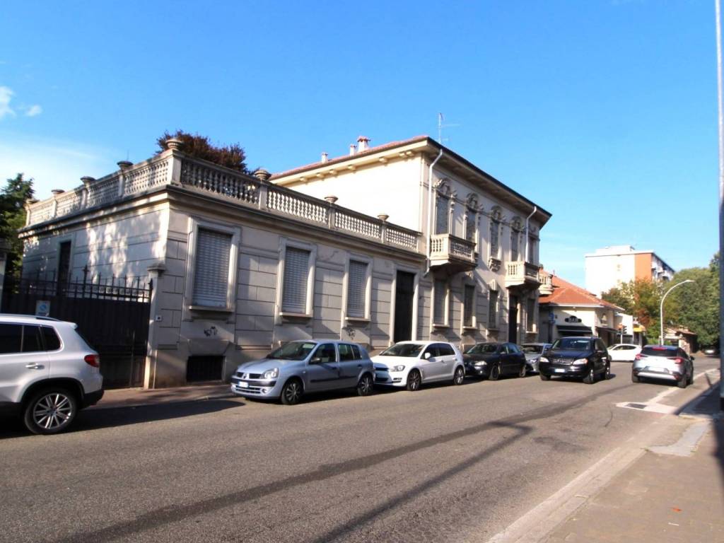 casa indipendente in vendita a Vigevano