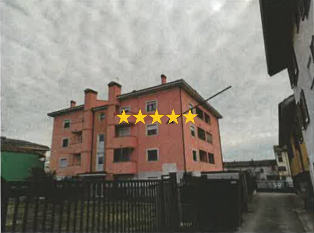 appartamento in vendita a Vigevano in zona Fogliano
