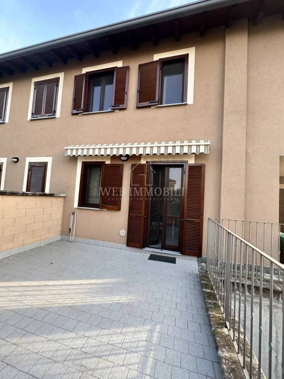 casa indipendente in vendita a Vigevano