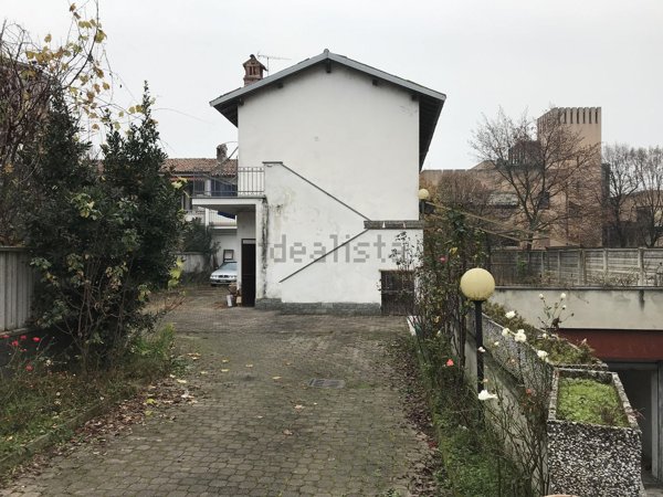 casa indipendente in vendita a Vigevano