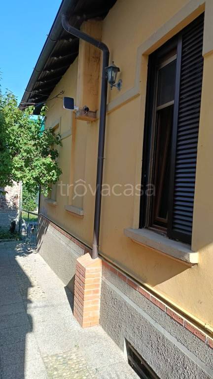 casa indipendente in vendita a Vigevano