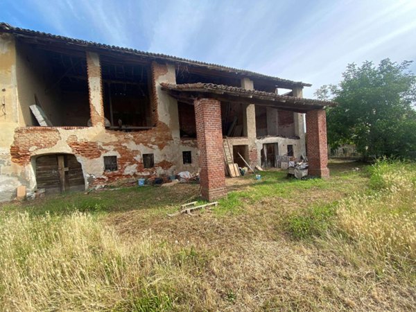 appartamento in vendita a Vigevano in zona Piccolini