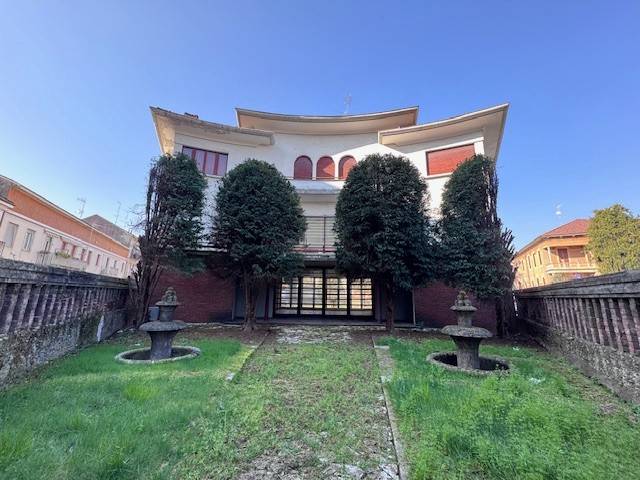 casa indipendente in vendita a Vigevano