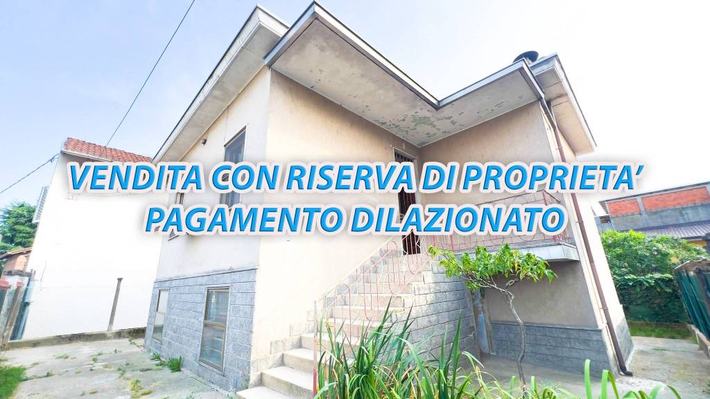 casa indipendente in vendita a Vigevano
