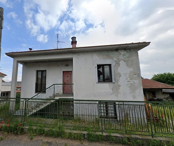 casa indipendente in vendita a Vigevano