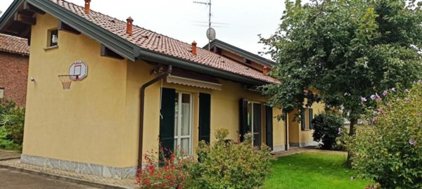 casa indipendente in vendita a Vigevano