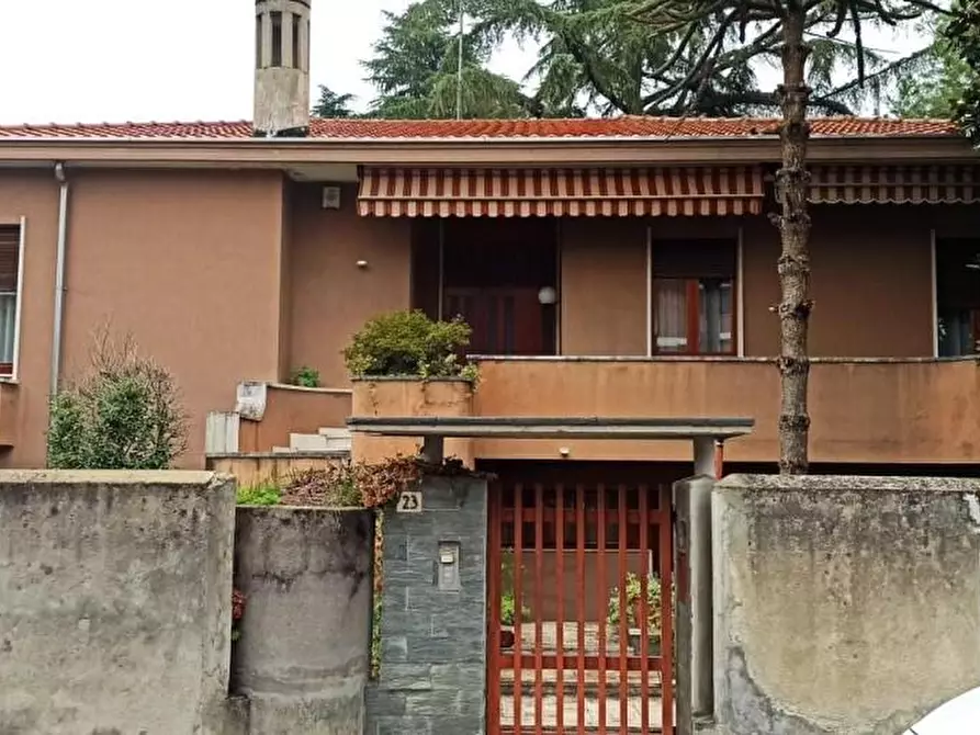 casa indipendente in vendita a Vigevano