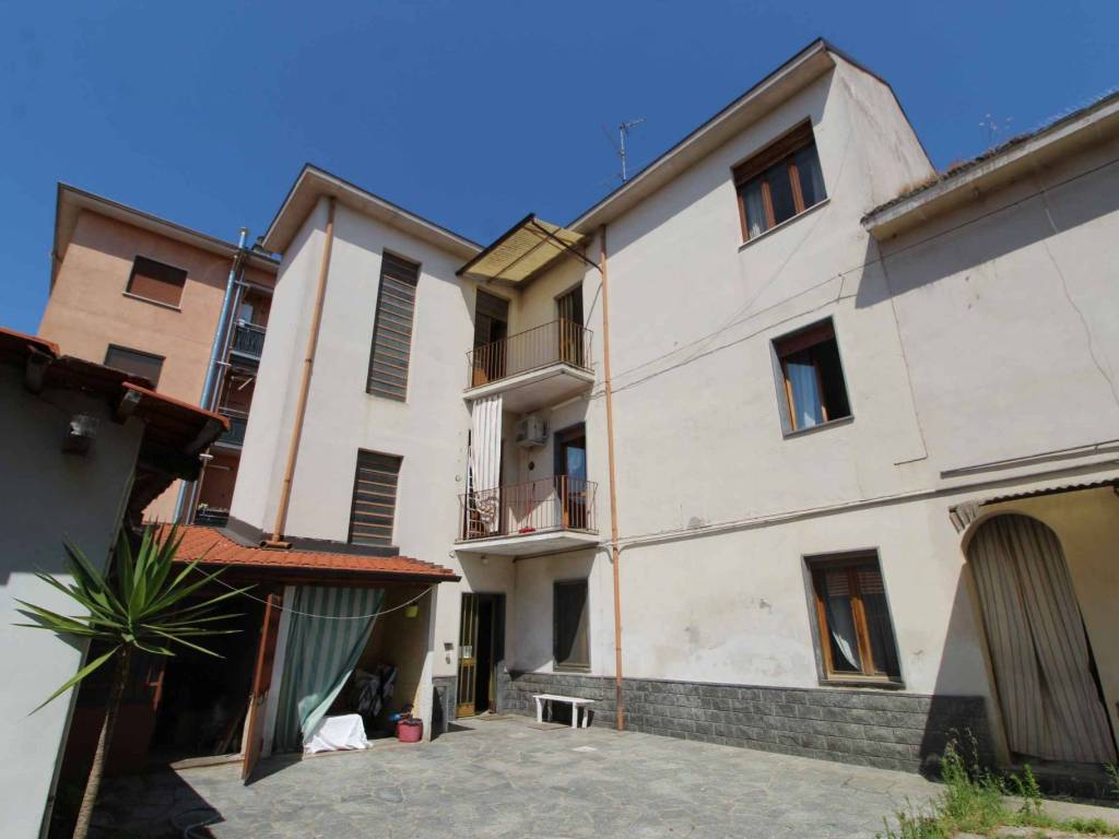 intera palazzina in vendita a Vigevano