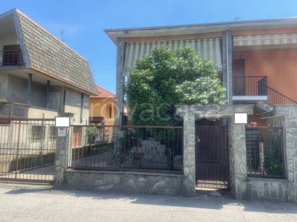 casa indipendente in vendita a Vigevano