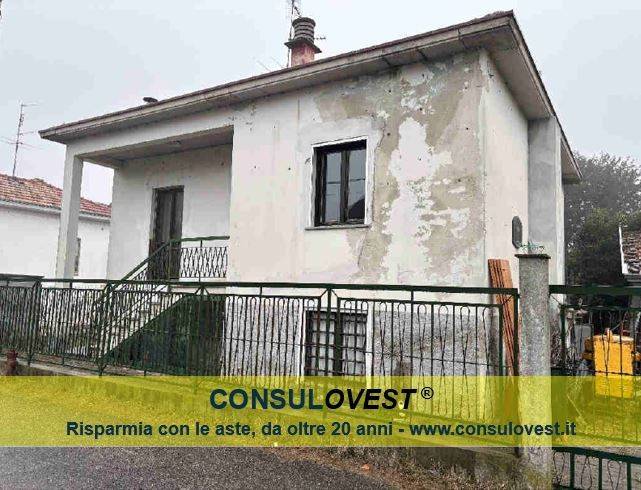 casa indipendente in vendita a Vigevano