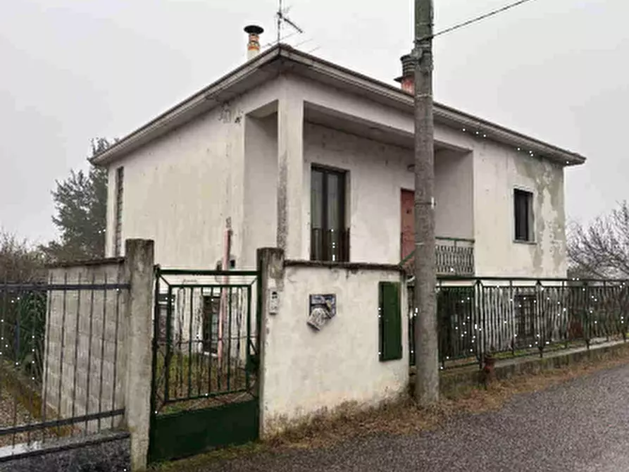 casa indipendente in vendita a Vigevano
