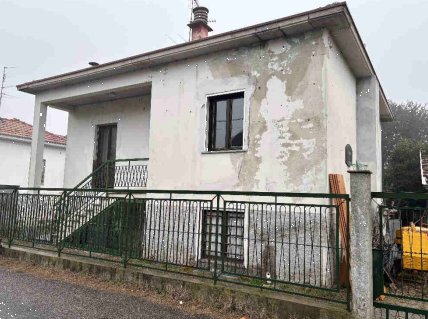 casa indipendente in vendita a Vigevano