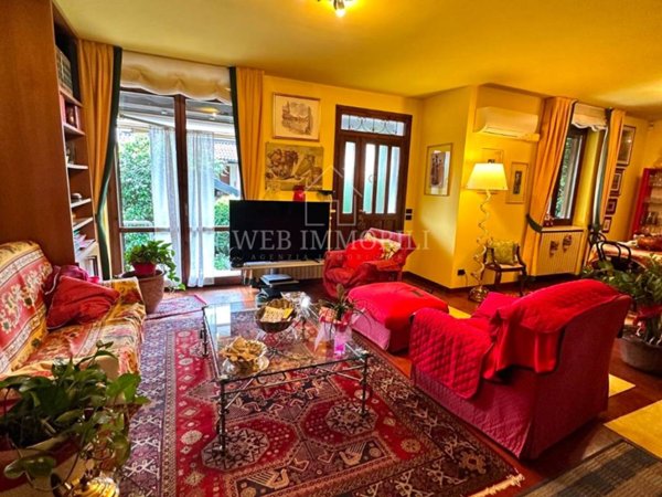 casa indipendente in vendita a Vigevano