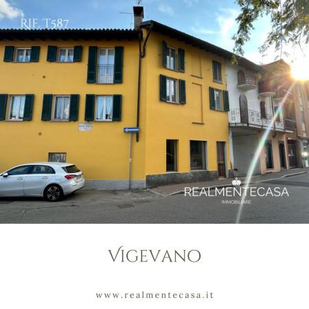 casa indipendente in vendita a Vigevano