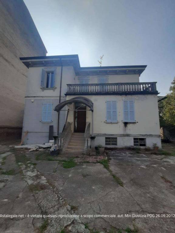 casa indipendente in vendita a Vigevano