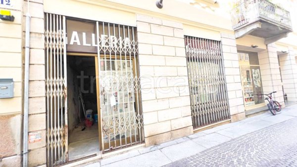 negozio in vendita a Vigevano