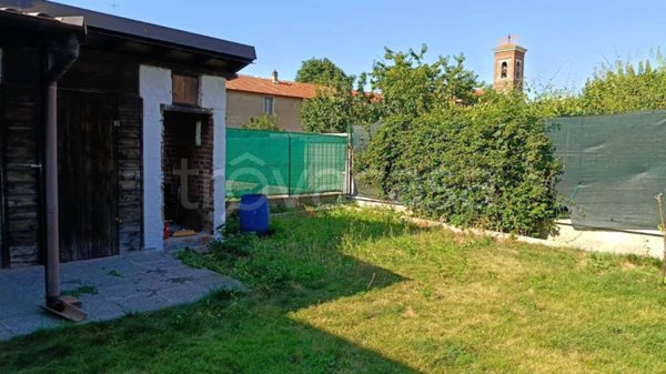 casa indipendente in vendita a Vigevano