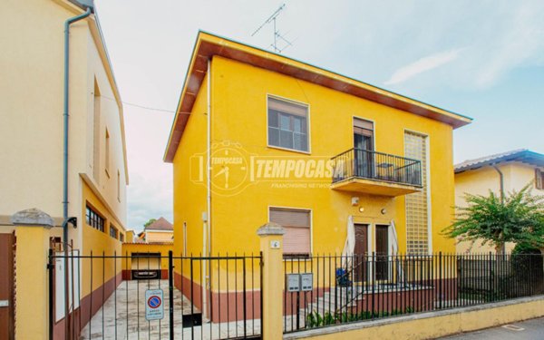 casa indipendente in vendita a Vigevano