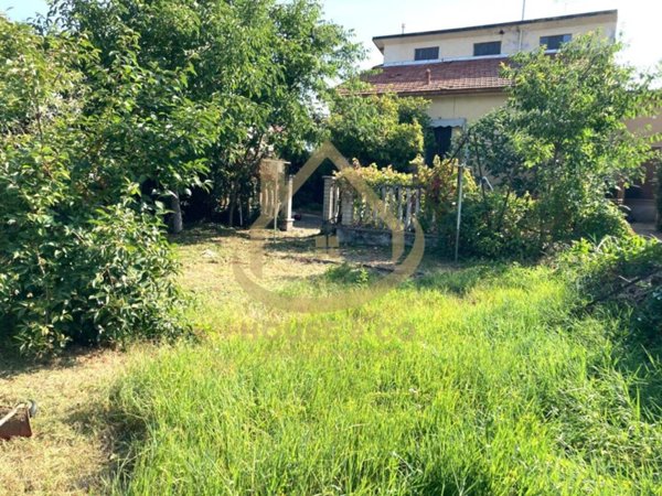 casa indipendente in vendita a Vigevano