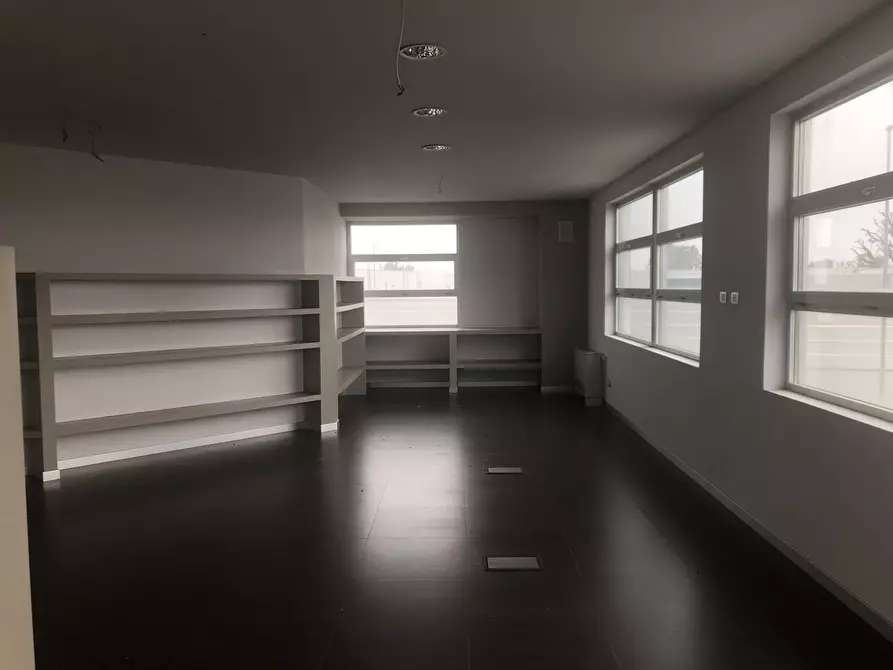 ufficio in vendita a Vigevano