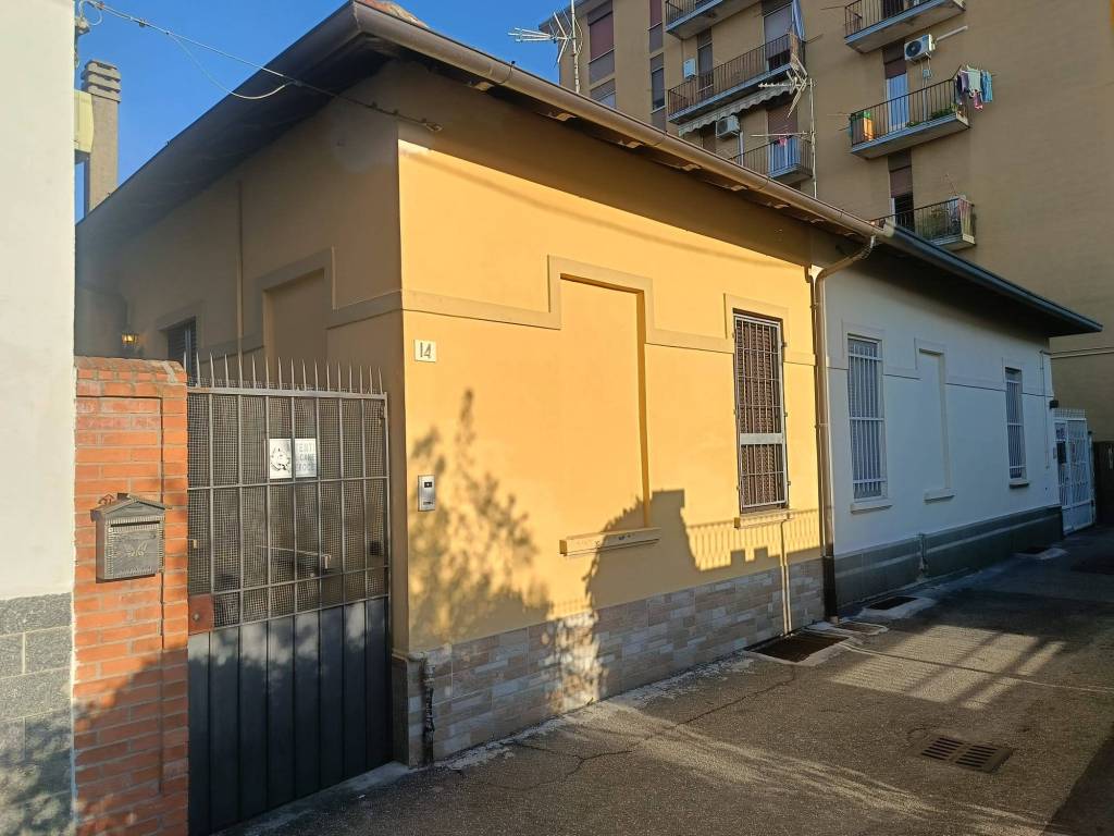 casa indipendente in vendita a Vigevano