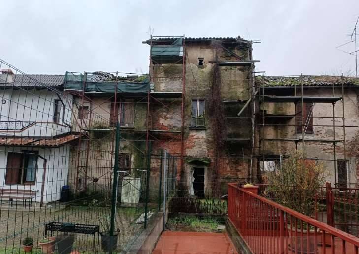 casa indipendente in vendita a Vigevano in zona Morsella