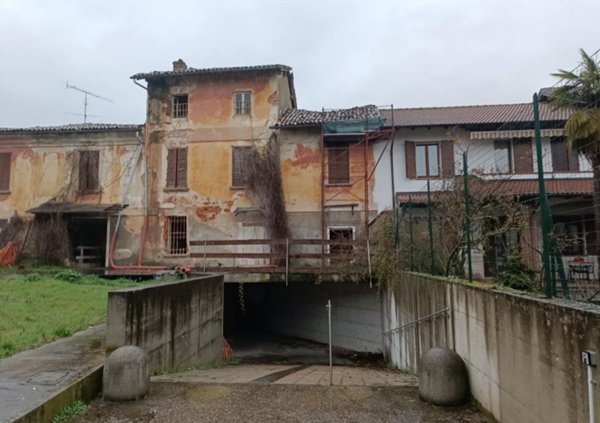 casa indipendente in vendita a Vigevano in zona Morsella