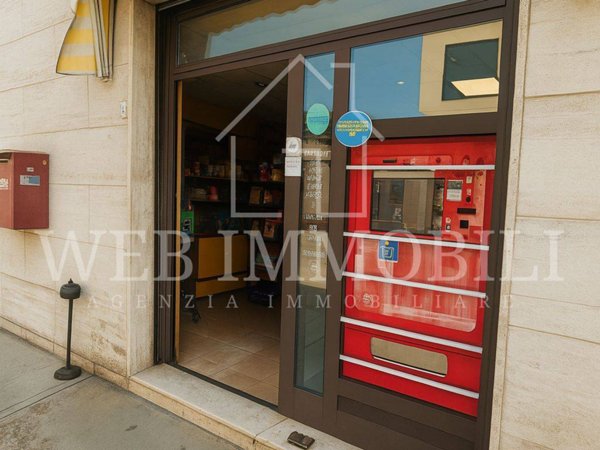 negozio in vendita a Vigevano in zona Piccolini