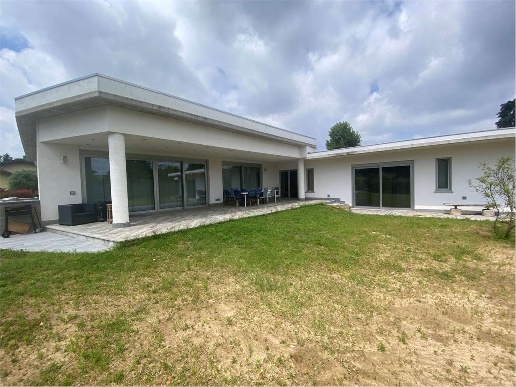 casa indipendente in vendita a Vigevano
