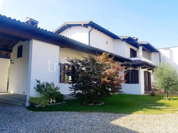 casa indipendente in vendita a Vigevano