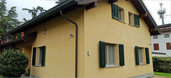 casa indipendente in vendita a Vigevano